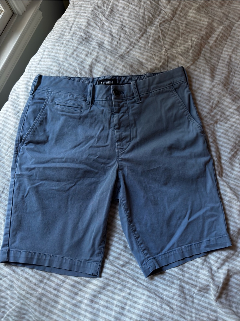 Express Men’s Slate Blue Flat Front Chino Shorts